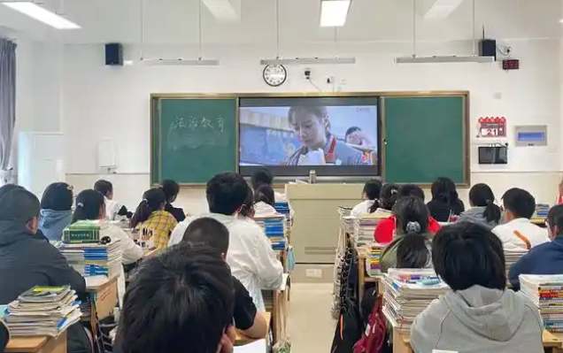 互动替代单向灌注在讲堂实践上要创新选用任务驱动式教育