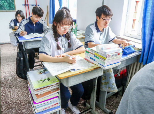 公平的基础教育系统让孩子在各个阶段都能享受到有质量的教育 公平的基础教育系统让孩子在各个阶段都能享受到有质量的教育